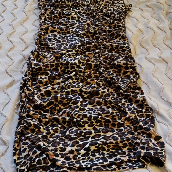 Leopard print stretchy pinup retro dresss - Picture 3 of 4